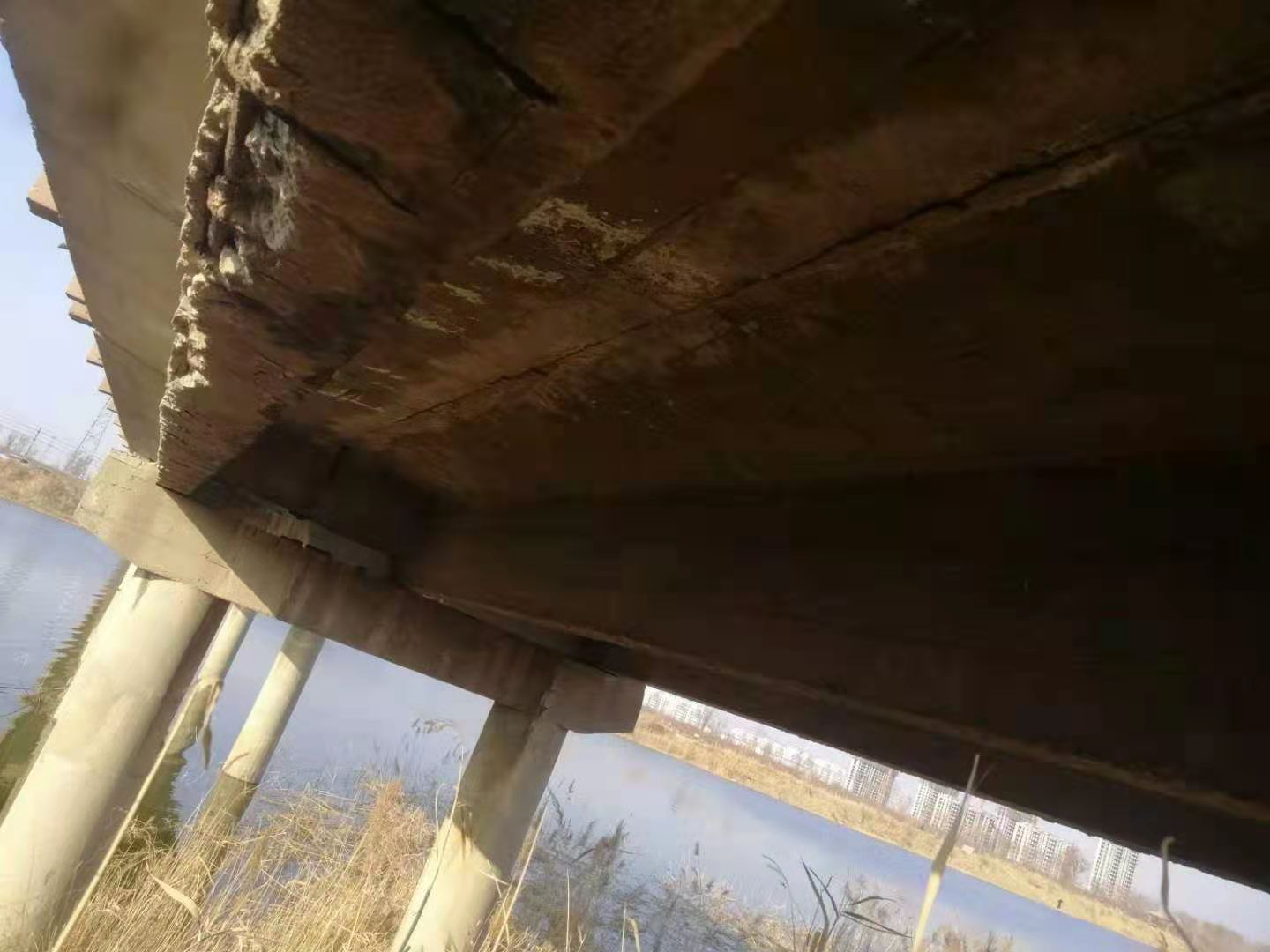 黄南道路桥梁结构的常见病害